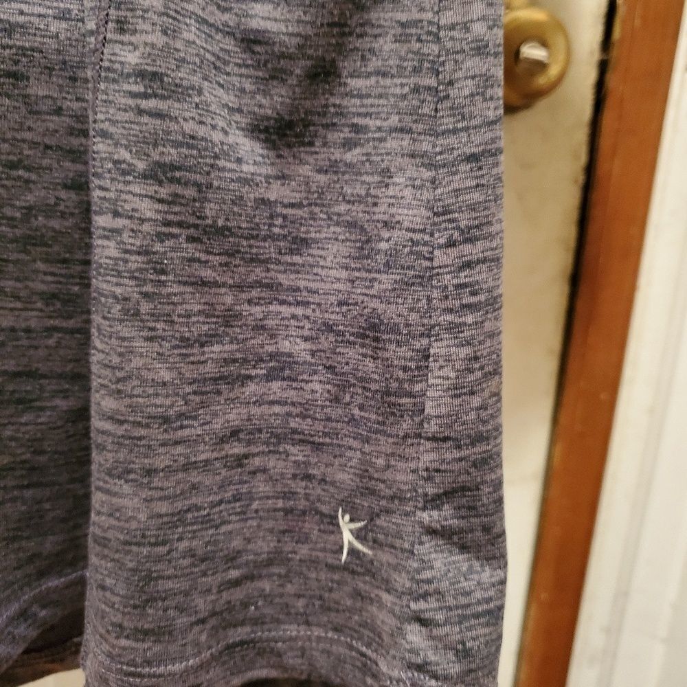 Danskin gray v neck athletic top - Picture 5 of 6